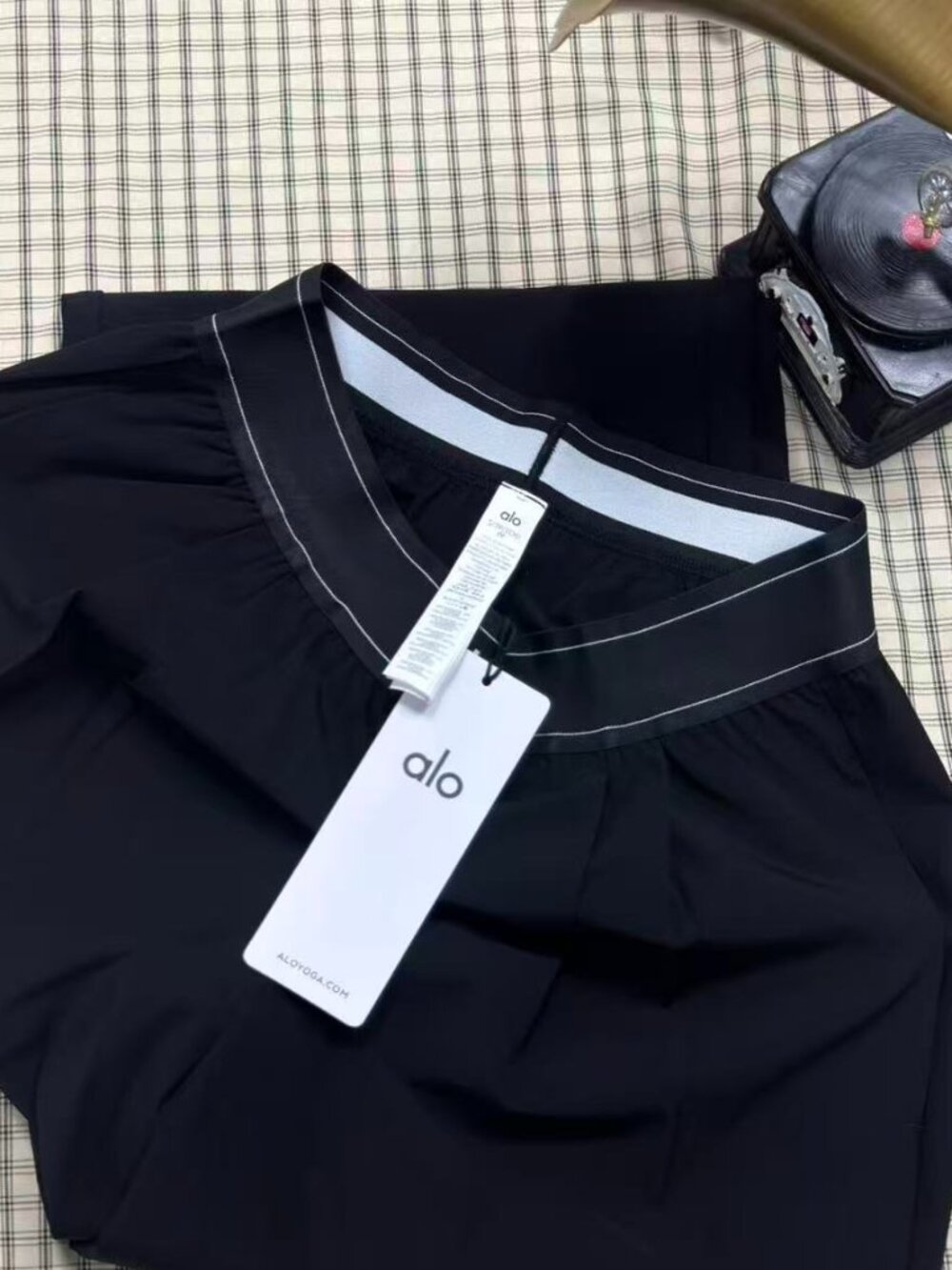 New With Tags ALO Yoga Suit Up Pants Black 30"🌾Leg-Lengthening - Picture 3 of 7